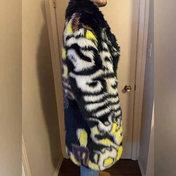 H&M Circular Design Story Limited Edition Patterned Fur Coat - Picture 3 of 6